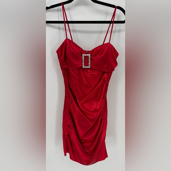 B Darlin Mini Dress in Vibrant Red with Flattering Fit - Picture 1 of 13